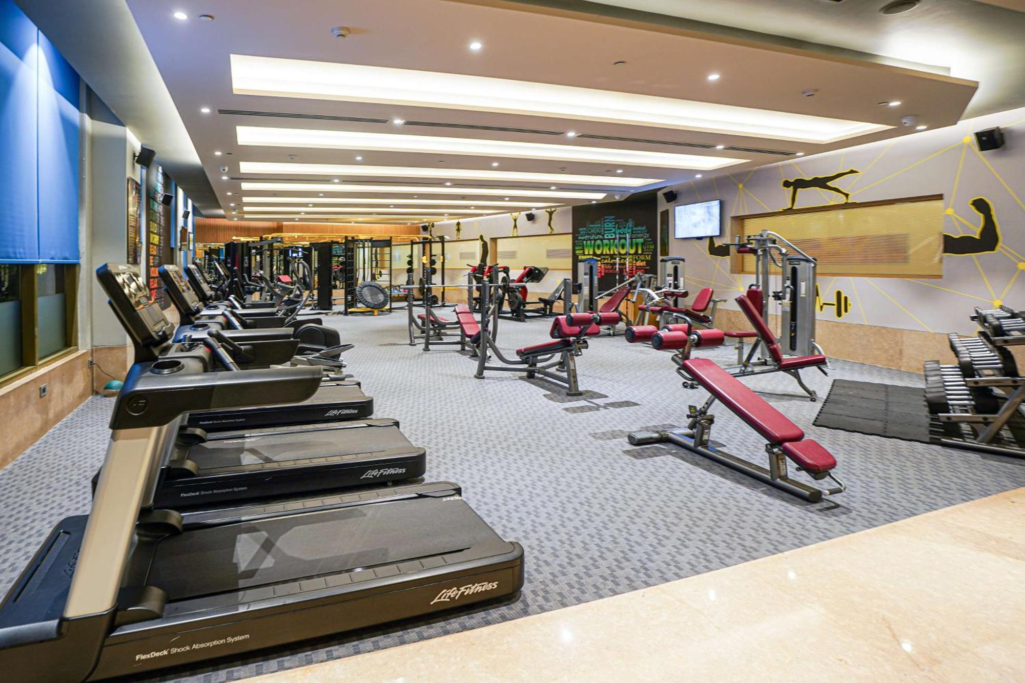 Radisson Blu Hotel Amritsar Exteriér fotografie The gym at the hotel