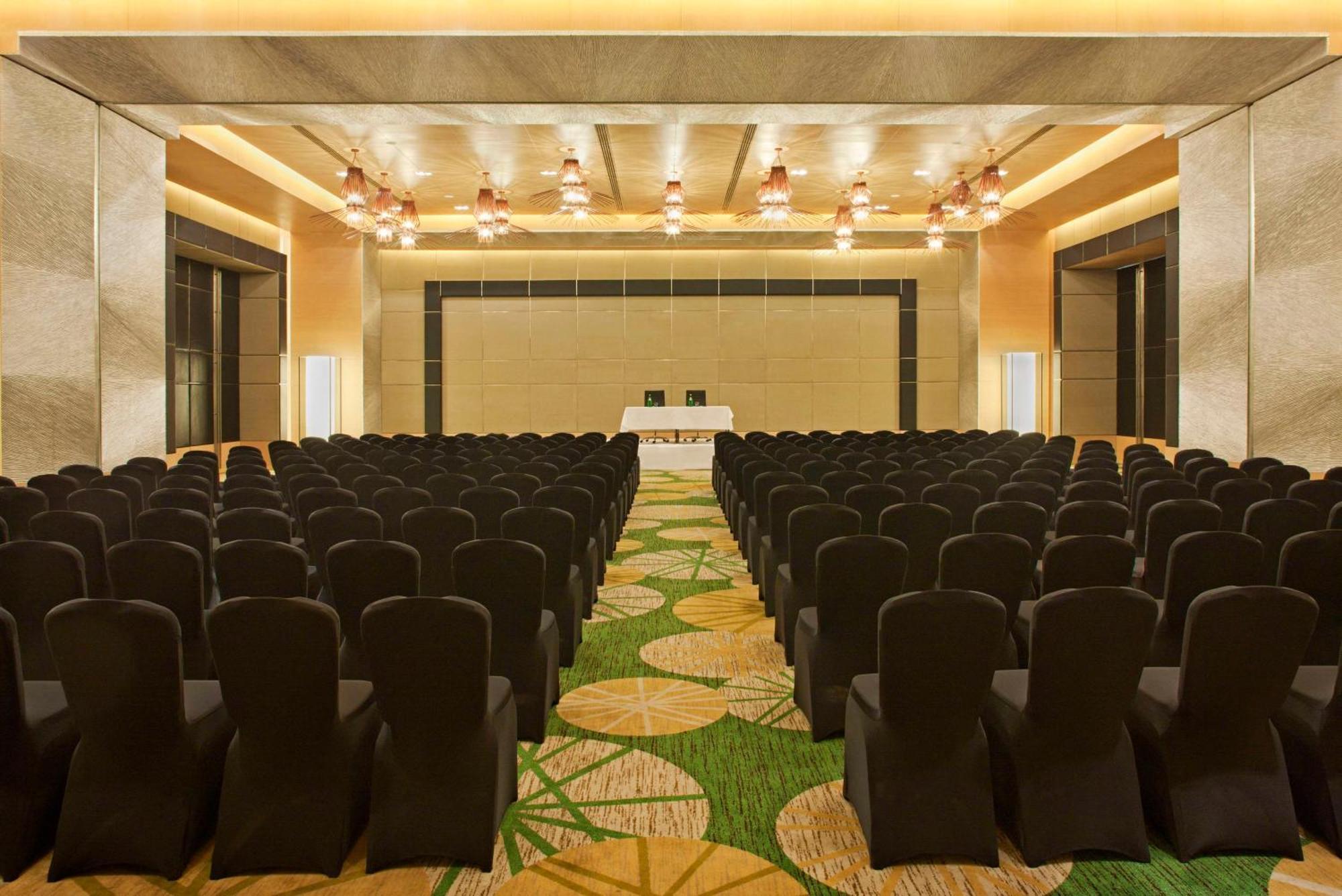 Radisson Blu Hotel Amritsar Exteriér fotografie The ballroom